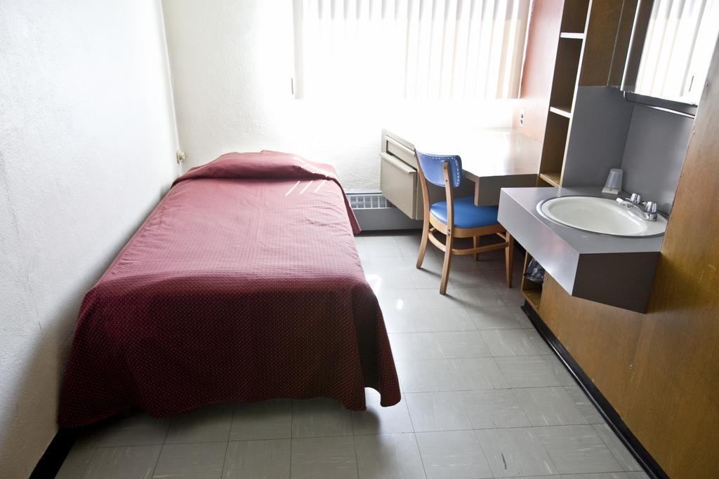 Residences Campus Notre-Dame-De-Foy Saint-Augustin-de-Desmaures Rom bilde