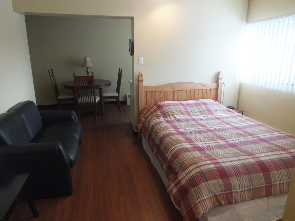 Residences Campus Notre-Dame-De-Foy Saint-Augustin-de-Desmaures Rom bilde
